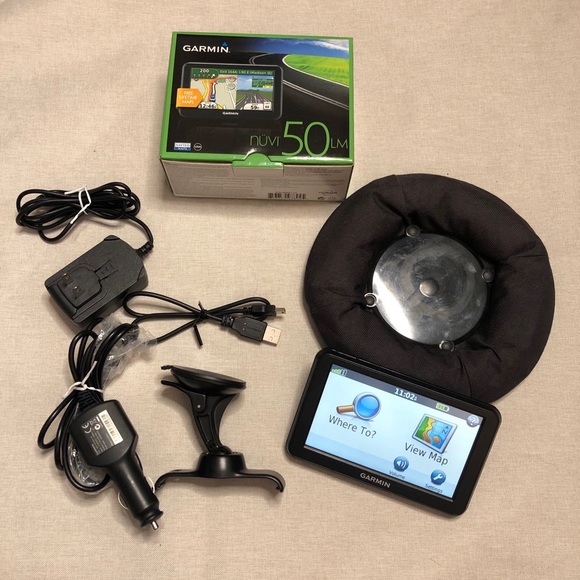 garmin Other - GARMIN Nuvi 50LM 5" Screen Lifetime Updates Bundle